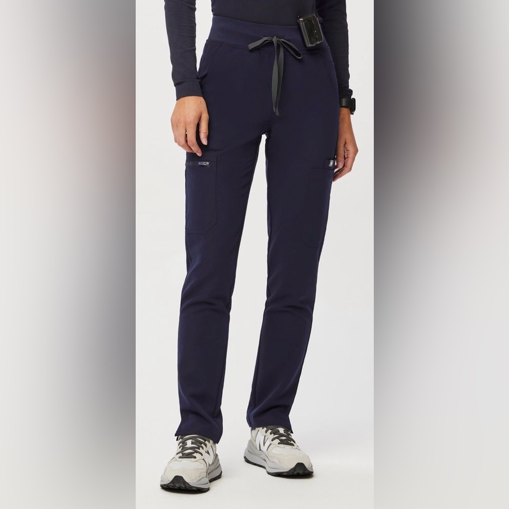 Women’s FIGS Yola Skinny Scrub Pants
